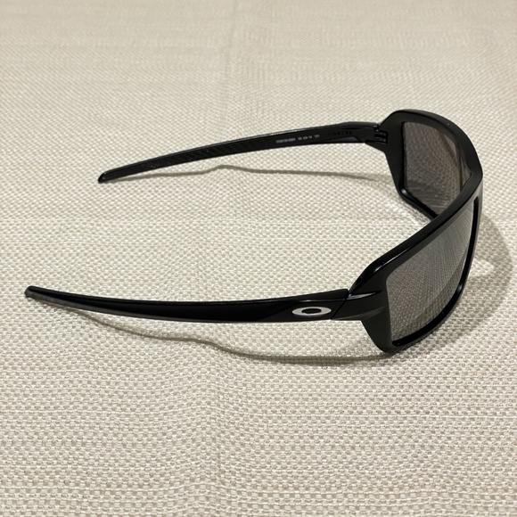 OAKLEY CABLES SUNGLASSES - PRIZM GREY LENSES - Picture 6 of 6